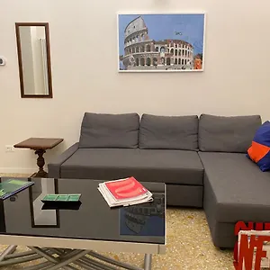 Apartamento Pinciana C23, Roma